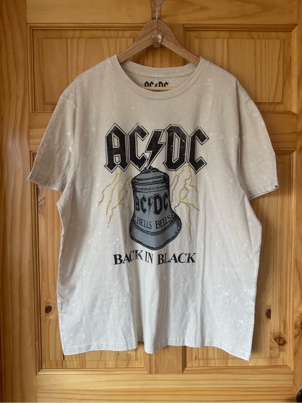 AC/DC Back in Black Hells Bells Splatter Cream Black & Gold Large Graphic Tee